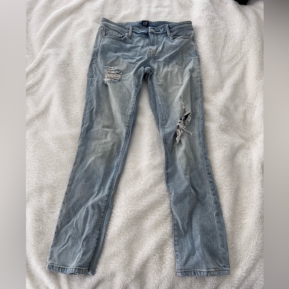 Gap Girlfriend Distressed Jeans - Picture 1 of 2